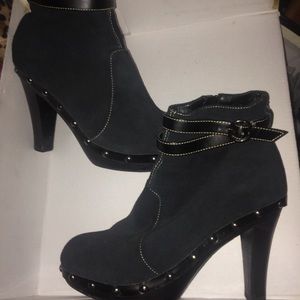 Colin Stuart Black Boots Size 5 NEW